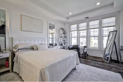 323 Roosevelt Way, Westbury, NY 11590 - Photo 13