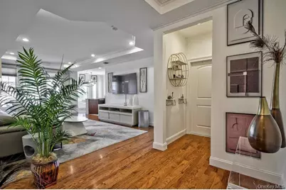 323 Roosevelt Way, Westbury, NY 11590 - Photo 3