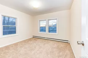 30170 Main Rd, Cutchogue, NY 11935 - Photo 9