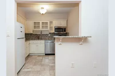 1101 Midland Avenue #403, Bronxville, NY 10708 - Photo 11