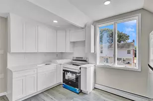 260 Cedar Ct, Copiague, NY 11726 - Photo 5