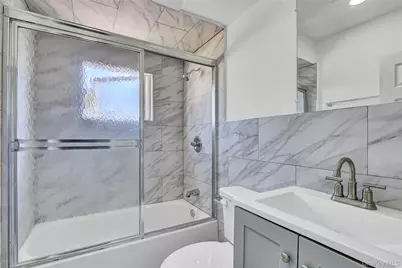 260 Cedar Court, Copiague, NY 11726 - Photo 15
