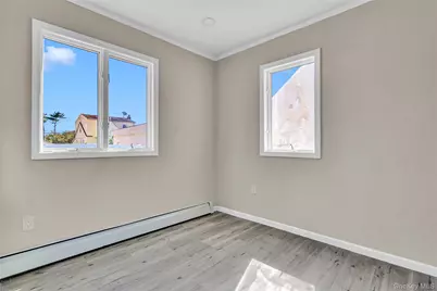 260 Cedar Court, Copiague, NY 11726 - Photo 17