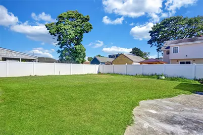 260 Cedar Court, Copiague, NY 11726 - Photo 23