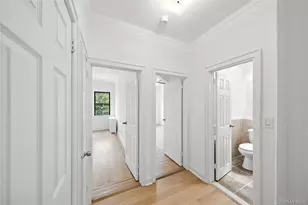 59-58 69th Pl, Maspeth, NY 11378 - Photo 15