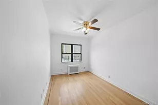 59-58 69th Pl, Maspeth, NY 11378 - Photo 5