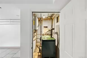 59-58 69th Pl, Maspeth, NY 11378 - Photo 21