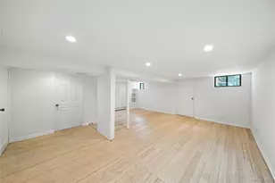 59-58 69th Pl, Maspeth, NY 11378 - Photo 21