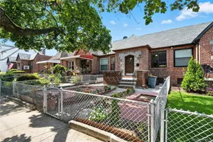 59-58 69th Pl, Maspeth, NY 11378 - Photo 3
