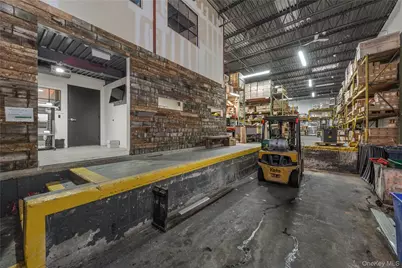 33-09 37th Avenue, Long Island City, NY 11101 - Photo 5