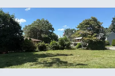 109 Cherry Drive W, Plainview, NY 11803 - Photo 7