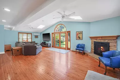 40 Valentine Avenue, Glen Cove, NY 11542 - Photo 7