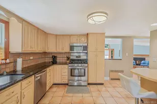 40 Valentine Ave, Glen Cove, NY 11542 - Photo 3