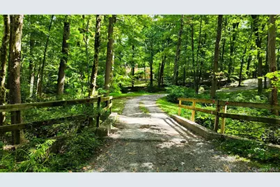 402 Hortontown Road, Hopewell Junction, NY 12533 - Photo 3