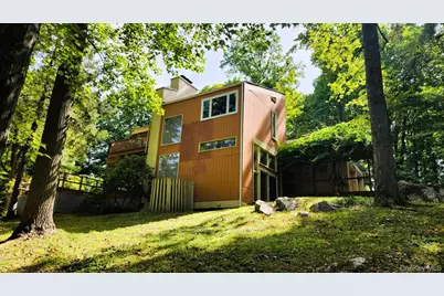 402 Hortontown Road, Hopewell Junction, NY 12533 - Photo 9