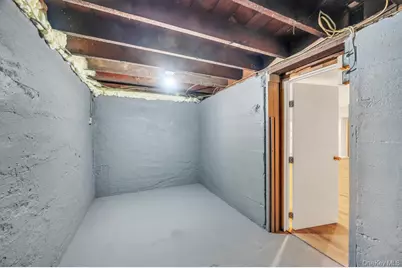 103 Calla Avenue, Floral Park, NY 11001 - Photo 39