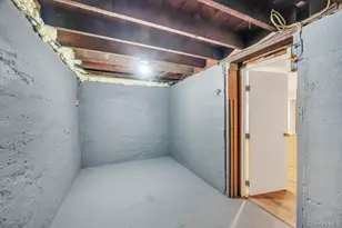 103 Calla Ave, Floral Park, NY 11001 - Photo 39