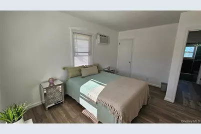 956 Hillside Boulevard, New Hyde Park, NY 11040 - Photo 11