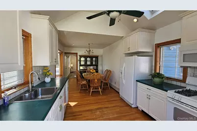 956 Hillside Boulevard, New Hyde Park, NY 11040 - Photo 3