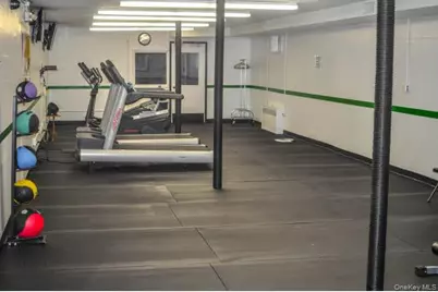 11 Glen Hollow Drive #D15, Holtsville, NY 11742 - Photo 15