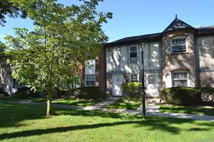 11 Glen Hollow Dr, Holtsville, NY 11742 - Photo 3