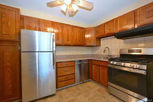 11 Glen Hollow Dr, Holtsville, NY 11742 - Photo 5