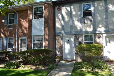 11 Glen Hollow Drive #D15, Holtsville, NY 11742 - Photo 1