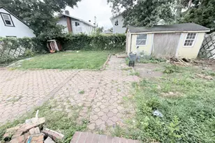 210 Dartmouth St, Hempstead, NY 11550 - Photo 5