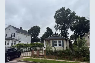 210 Dartmouth Street, Hempstead, NY 11550 - Photo 3