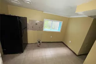 210 Dartmouth St, Hempstead, NY 11550 - Photo 19