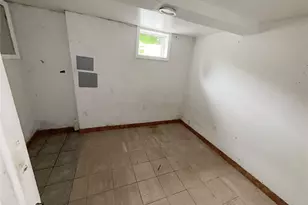 210 Dartmouth St, Hempstead, NY 11550 - Photo 25