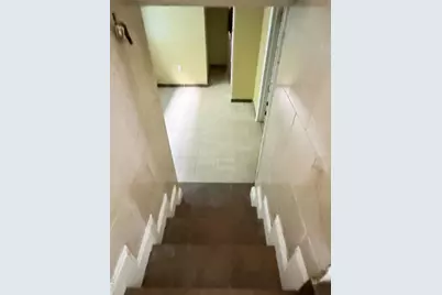 210 Dartmouth Street, Hempstead, NY 11550 - Photo 17