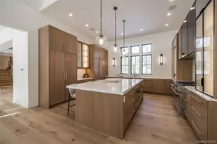 33 Harbor View Dr, East Hampton, NY 11937 - Photo 3