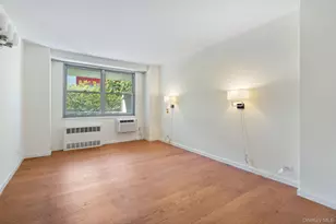 61-15 97th St, Rego Park, NY 11375 - Photo 5