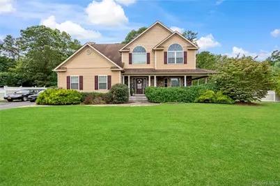 22 Southview Circle, Lake Grove, NY 11755 - Photo 1