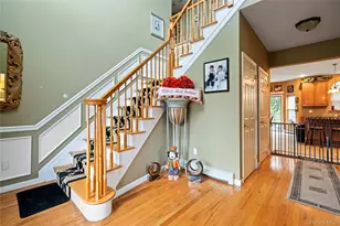 22 Southview Cir, Lake Grove, NY 11755 - Photo 7