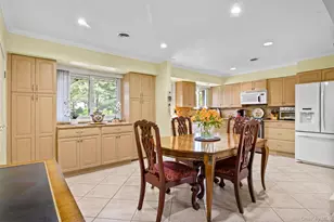 137 Burr Rd, East Northport, NY 11731 - Photo 5