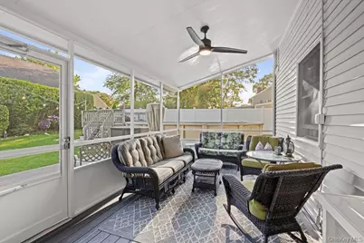 37 Newark Street, Lindenhurst, NY 11757 - Photo 7