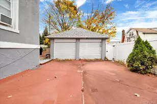 1610 Hering Ave, Bronx, NY 10461 - Photo 27