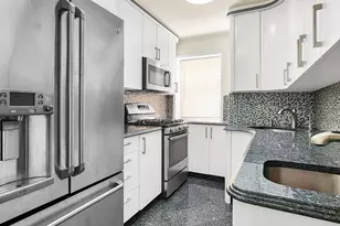 66-10 149th St, Flushing, NY 11367 - Photo 5