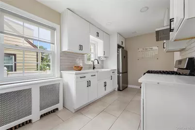 11 Dewitt Street, Valley Stream, NY 11580 - Photo 7