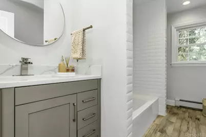 334 Bread and Cheese Hollow Road, Northport, NY 11768 - Photo 17