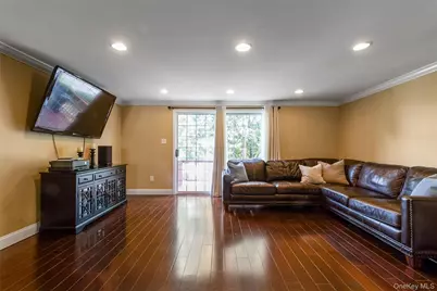 1001 Williamsburg Drive, Mahopac, NY 10541 - Photo 5