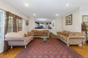 5 Naomi Ct, Melville, NY 11747 - Photo 11