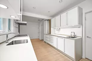 30 Beechwood Dr, Lawrence, NY 11559 - Photo 7