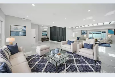 18 Mist Lane, Westbury, NY 11590 - Photo 15