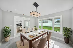 18 Mist Ln, Westbury, NY 11590 - Photo 23