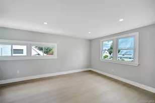 18 Mist Ln, Westbury, NY 11590 - Photo 33