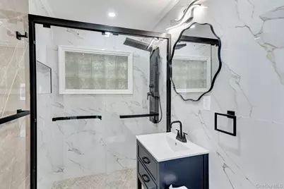 18 Mist Lane, Westbury, NY 11590 - Photo 21