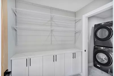 18 Mist Lane, Westbury, NY 11590 - Photo 37